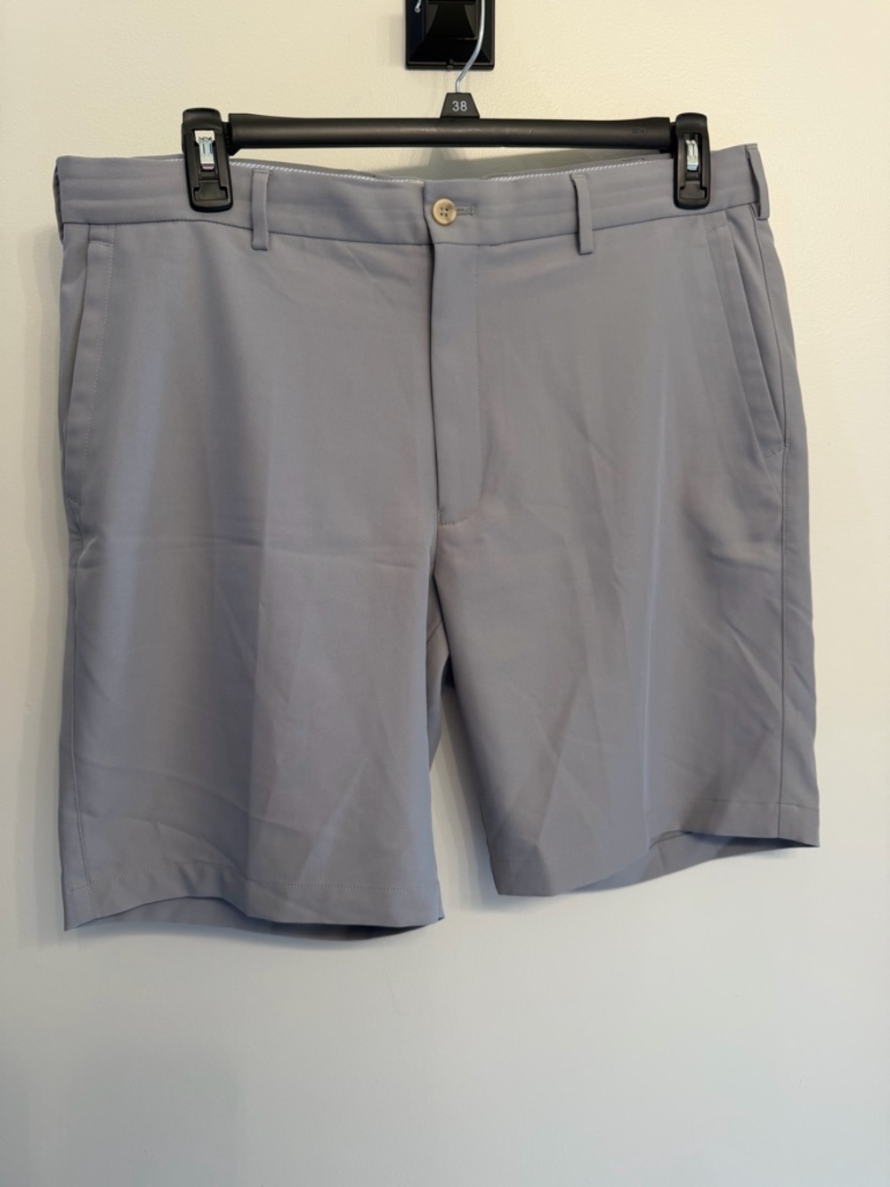 NWOT Men’s Peter Millar Tailored Light Gray Flat-Front Shorts Size 36